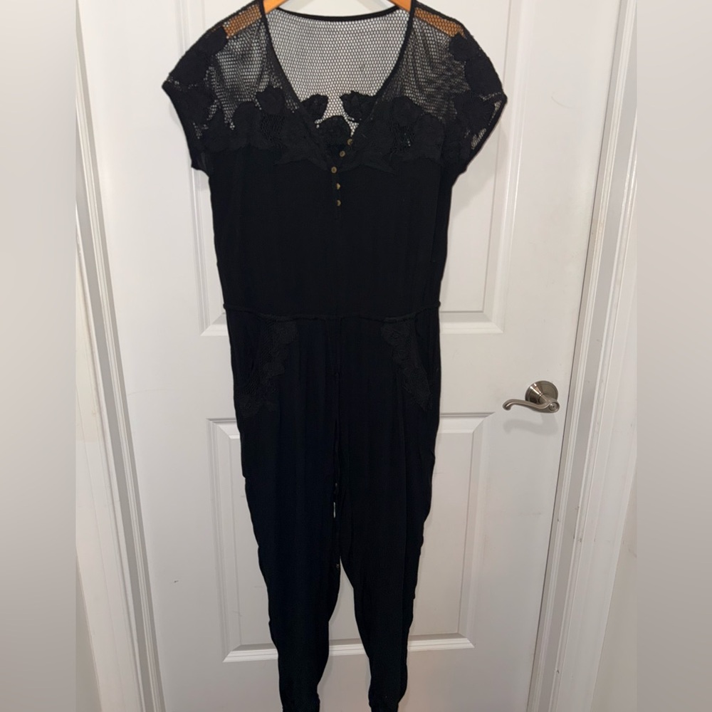 Elegant Black Lace Jumpsuit